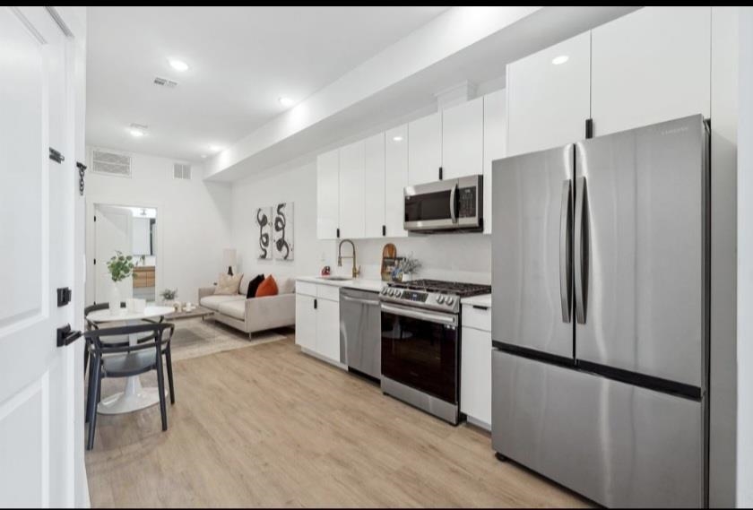 234 WEBSTER AVE Unit: 1R