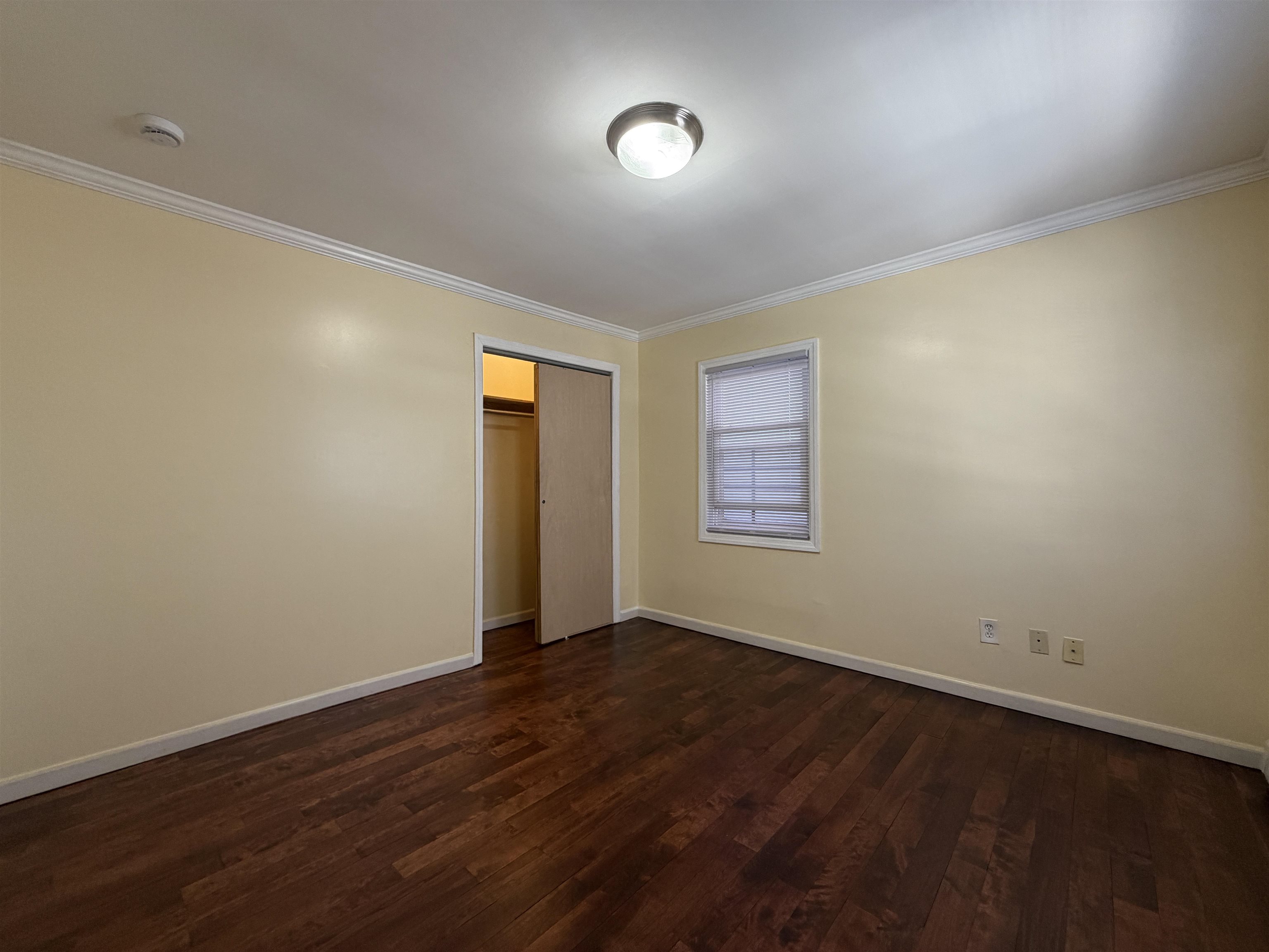 77 HUTTON ST Unit: 4