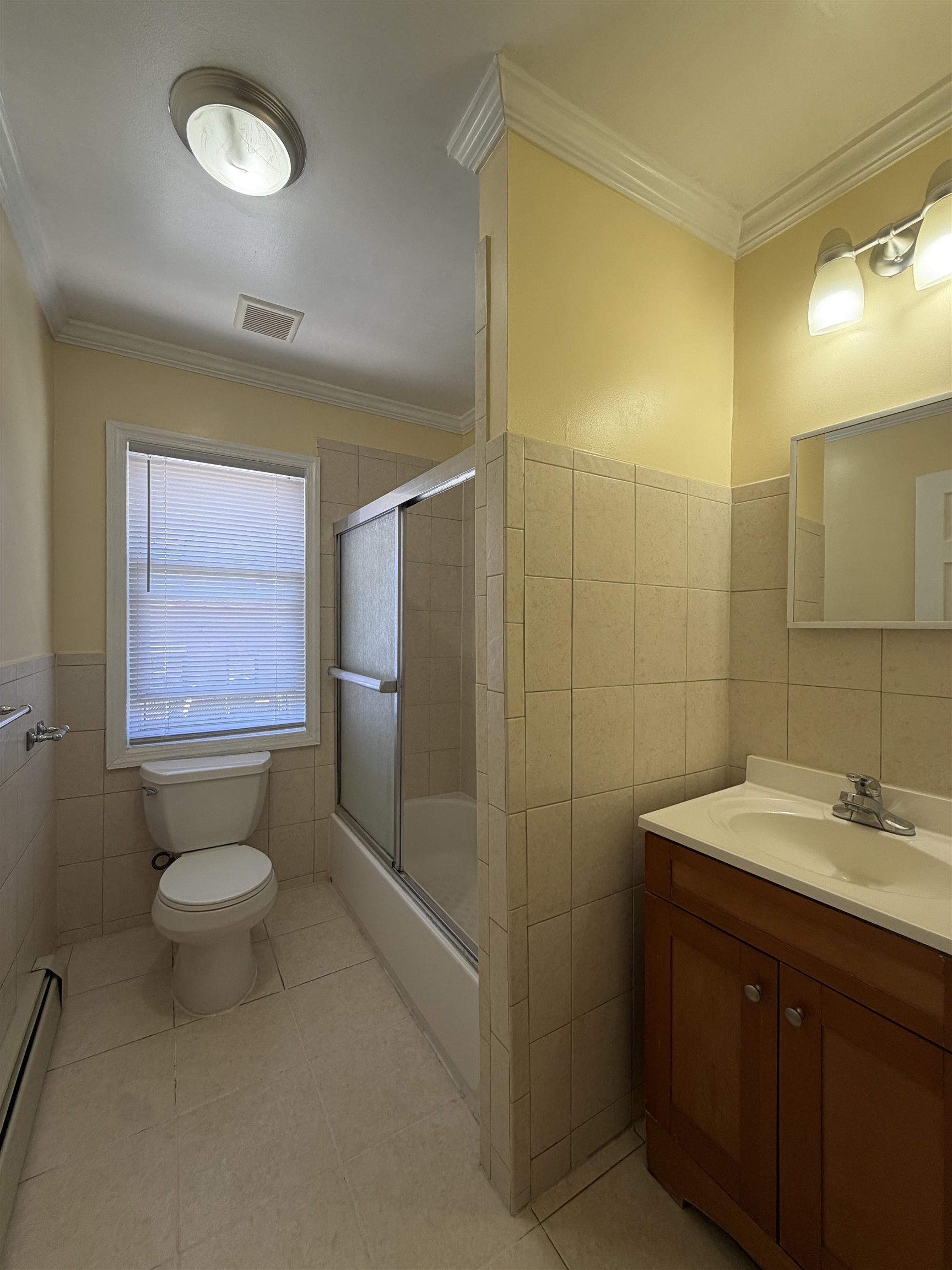 77 HUTTON ST Unit: 4