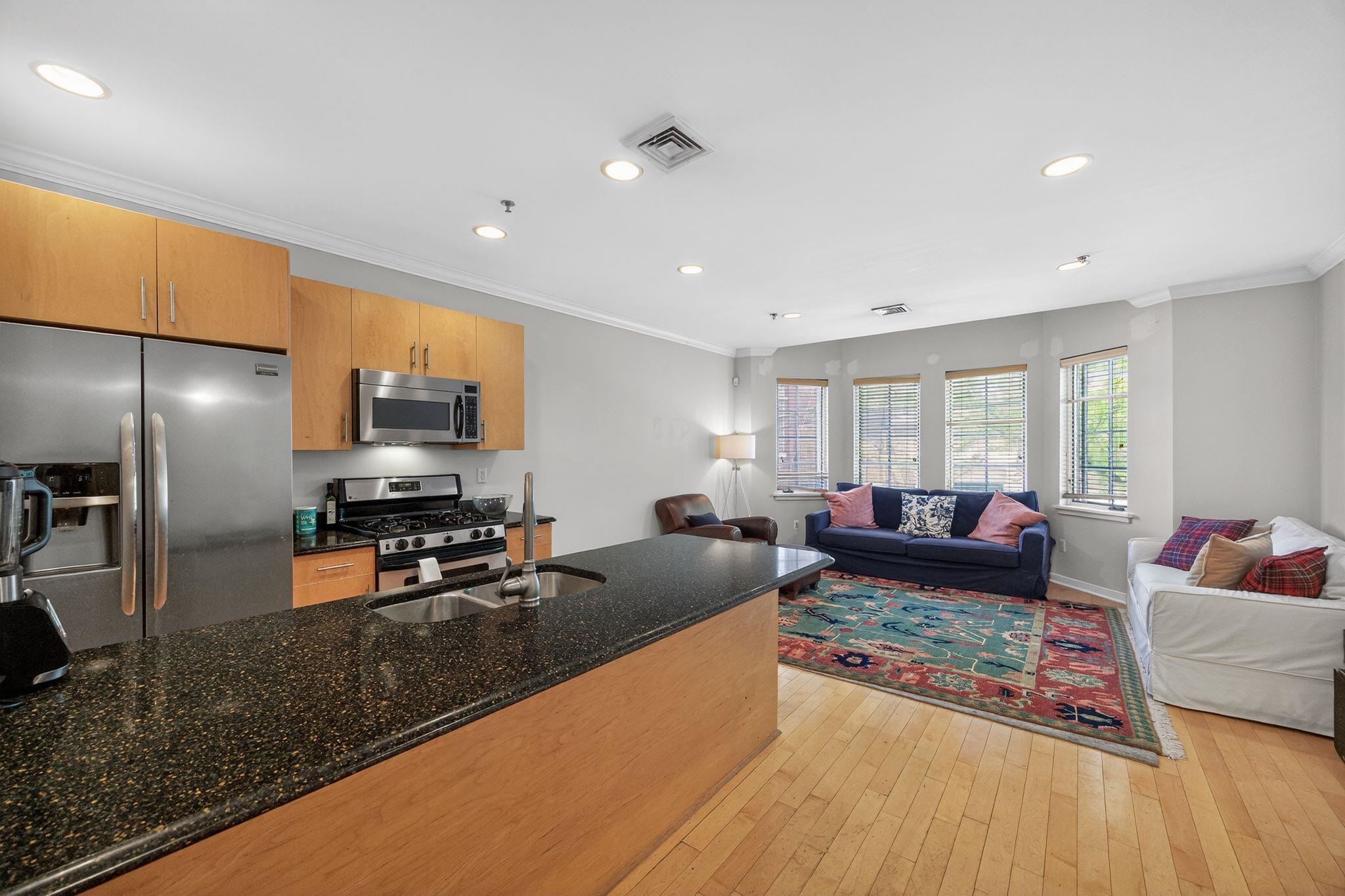 1313 PARK AVE Unit: 2A