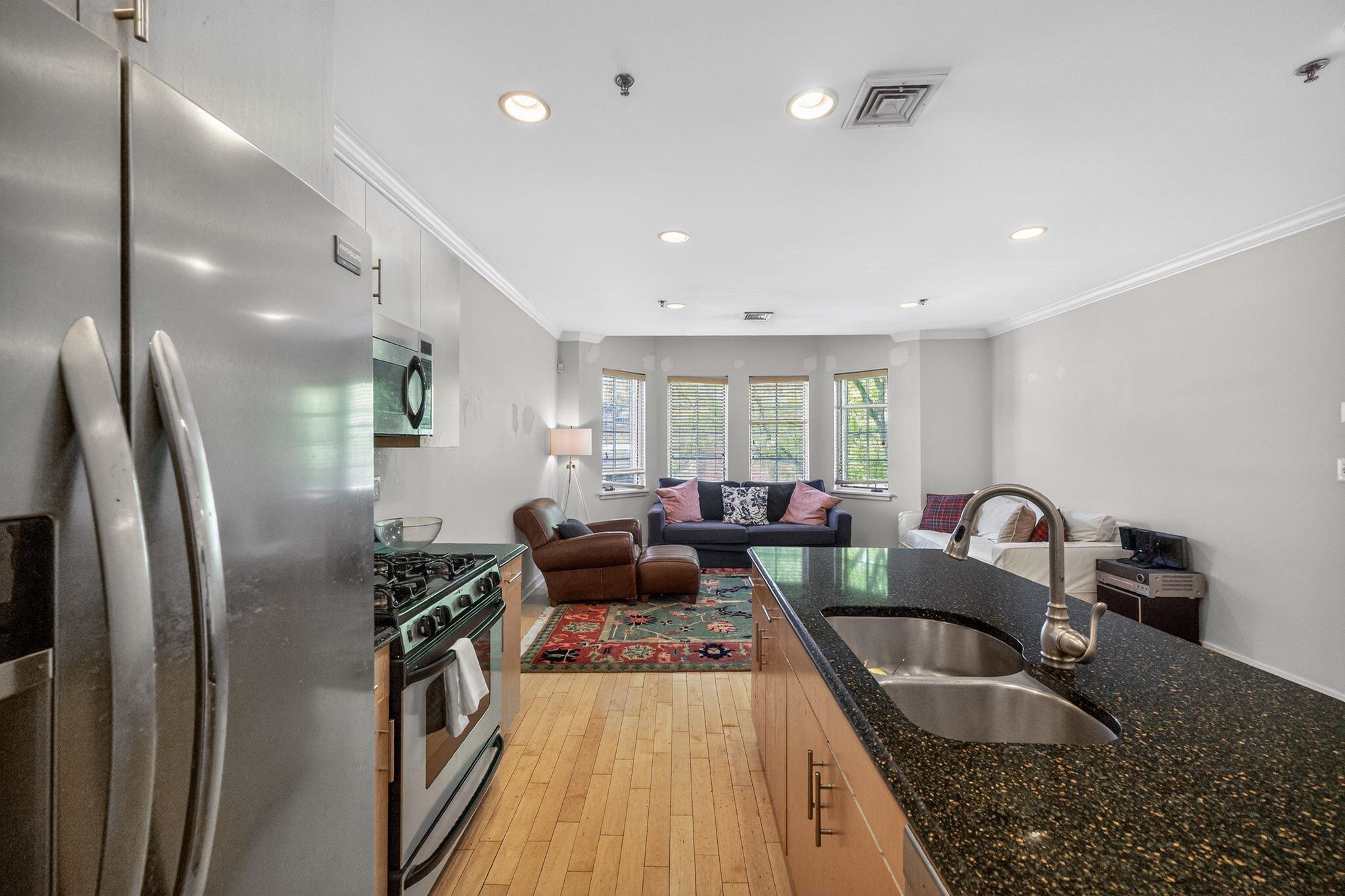 1313 PARK AVE Unit: 2A