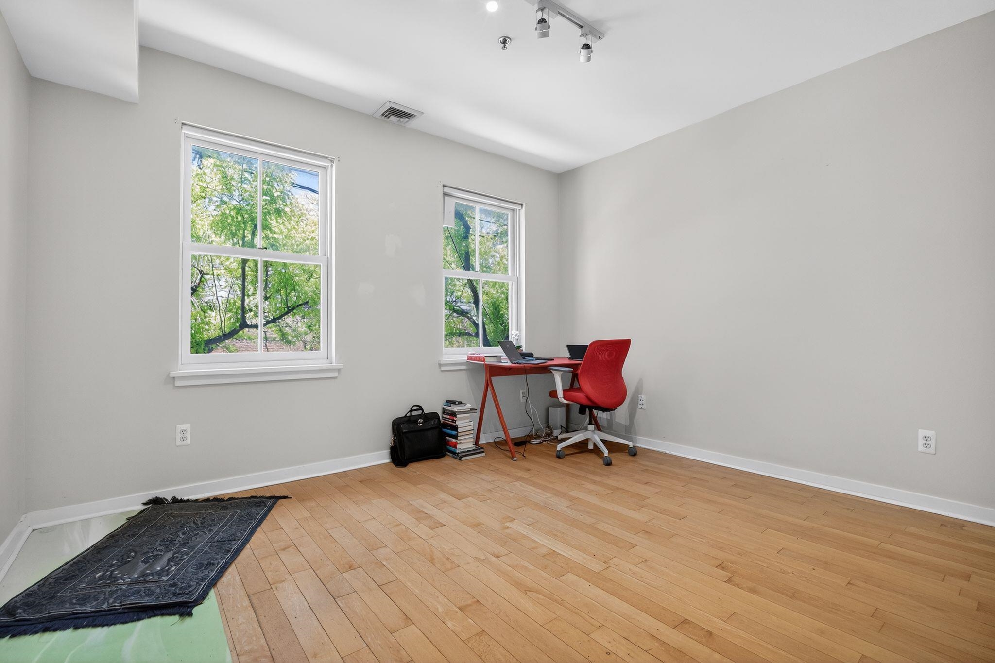 1313 PARK AVE Unit: 2A