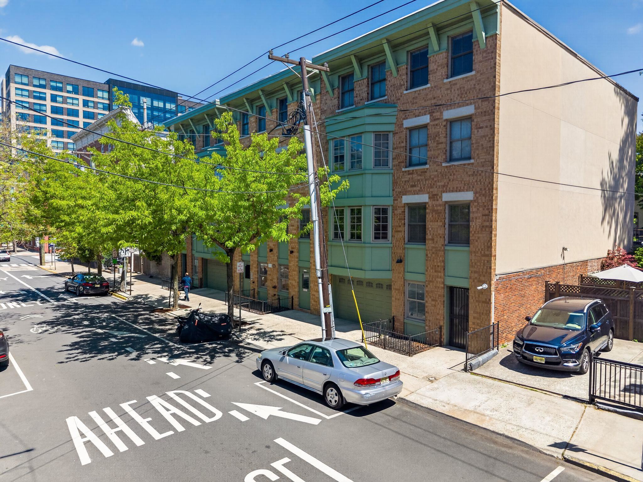 1313 PARK AVE Unit: 2A