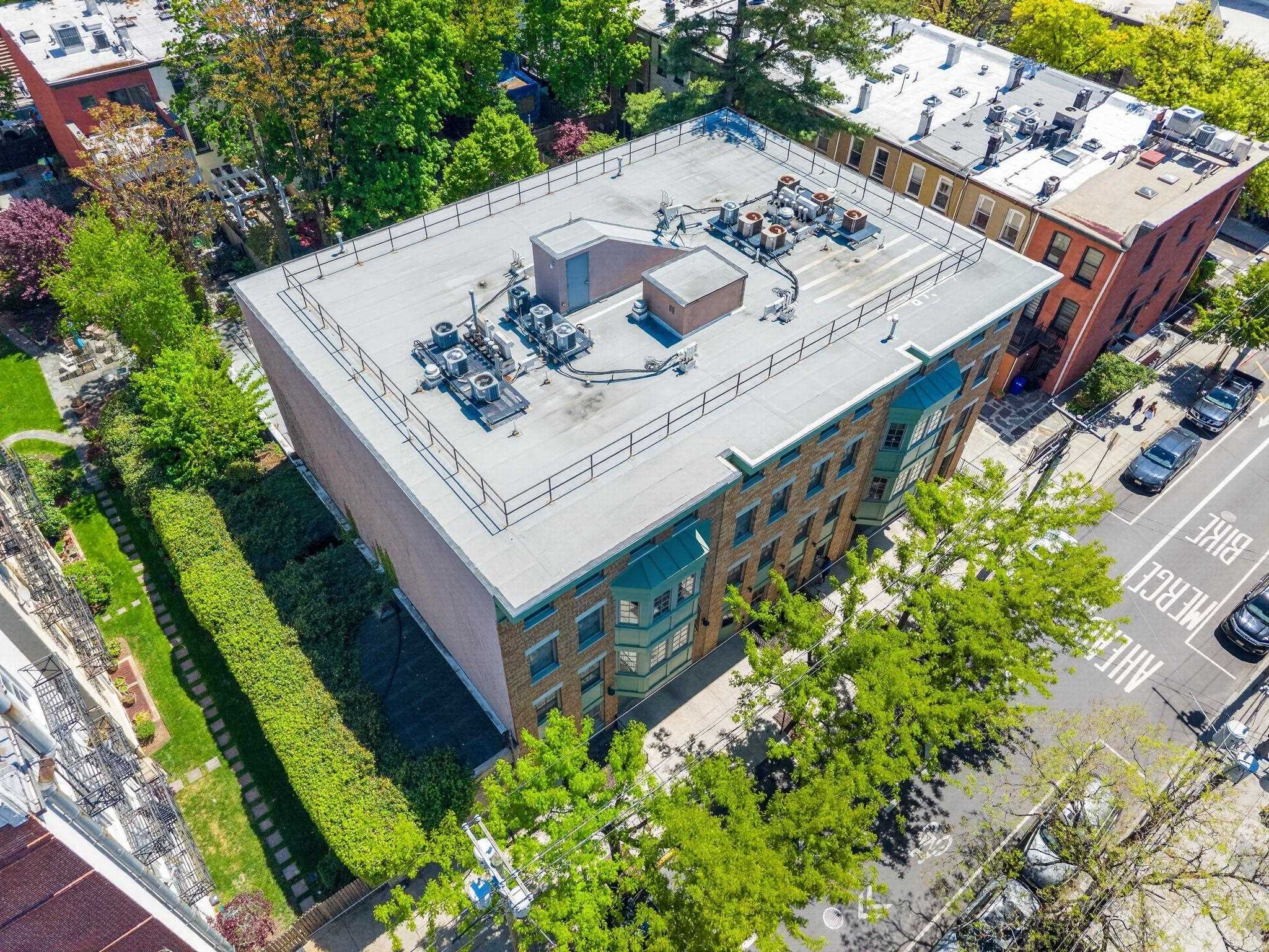 1313 PARK AVE Unit: 2A