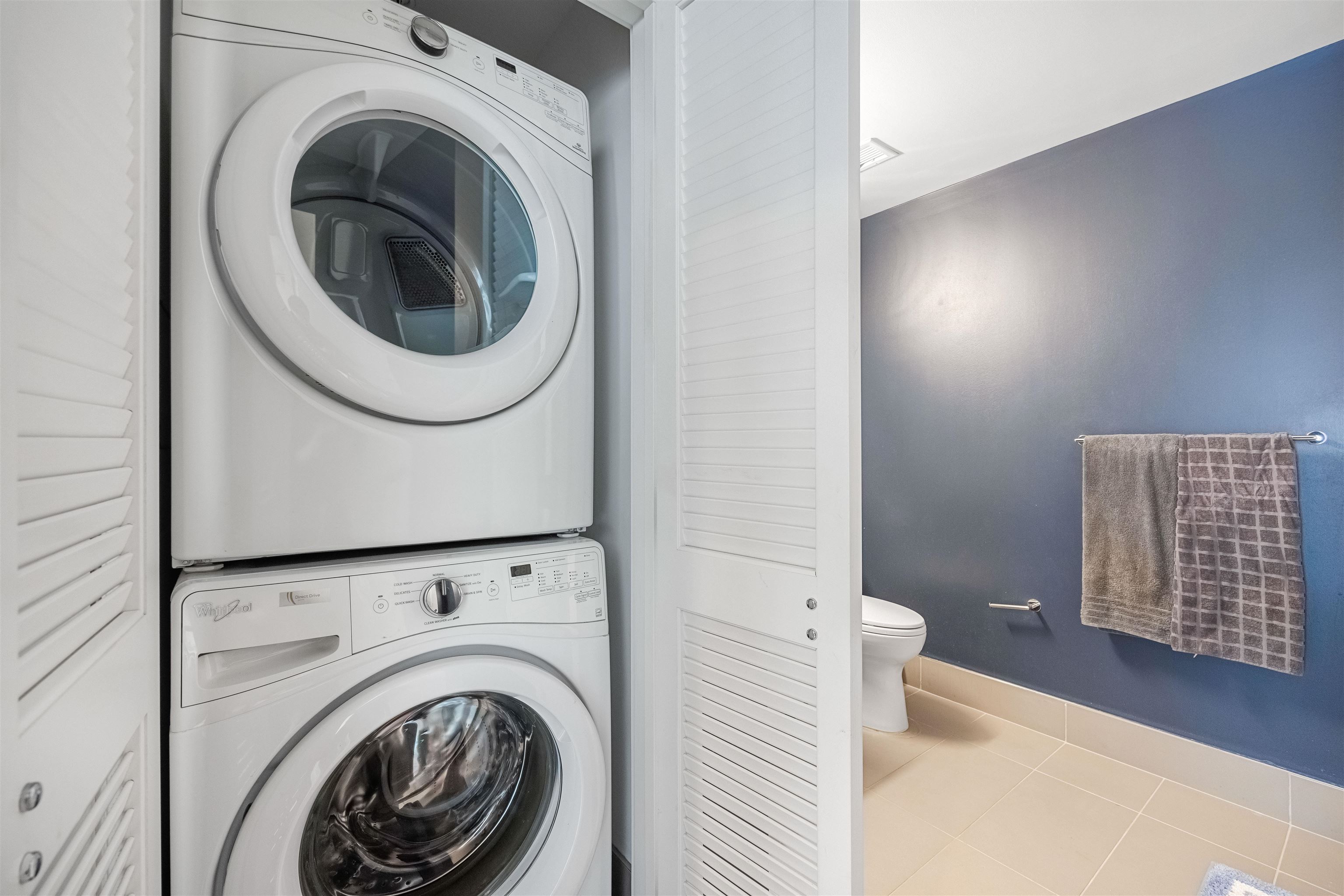 1400 HUDSON ST Unit: 209