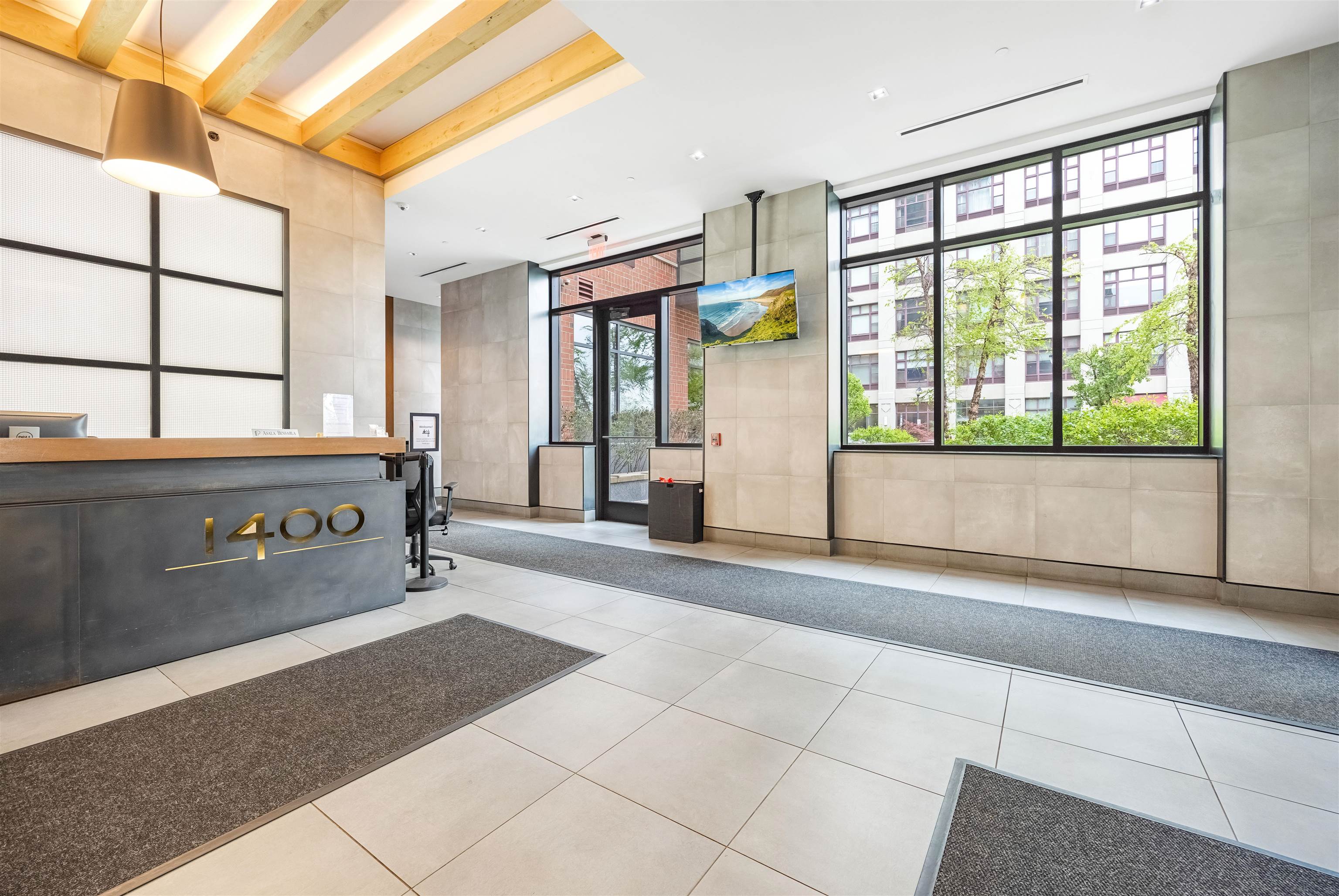 1400 HUDSON ST Unit: 209