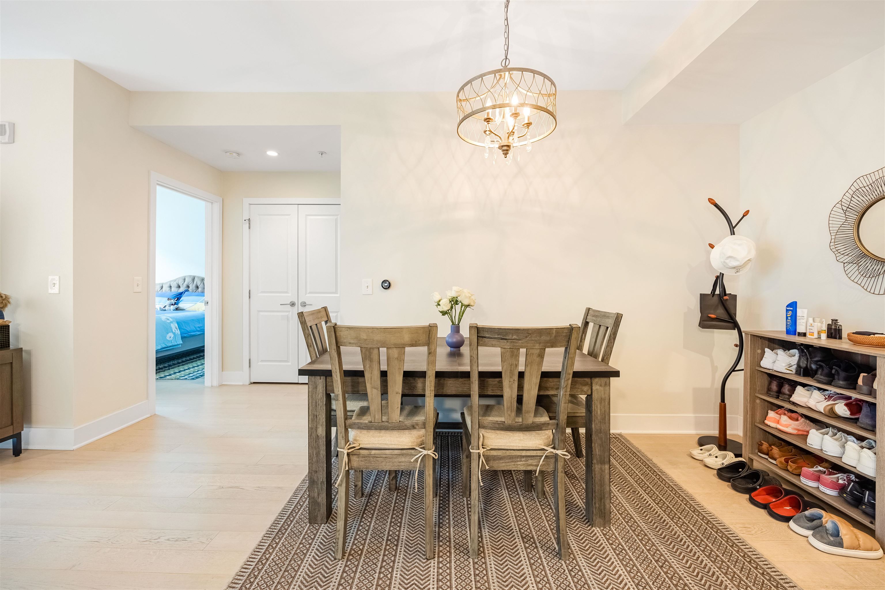 1400 HUDSON ST Unit: 209