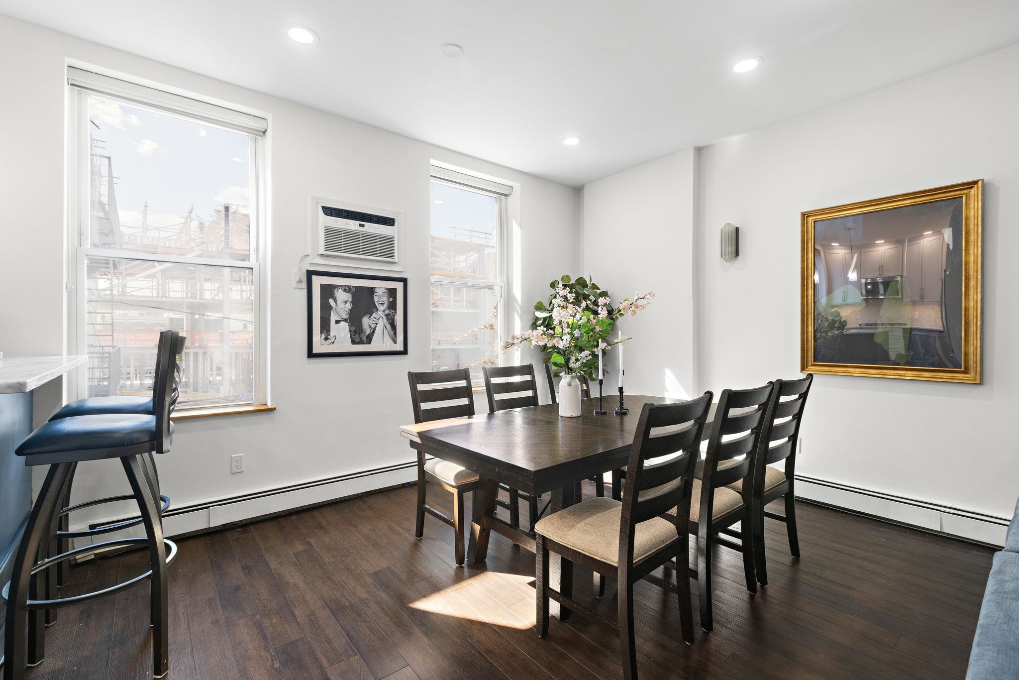 304 HUDSON ST Unit: 3