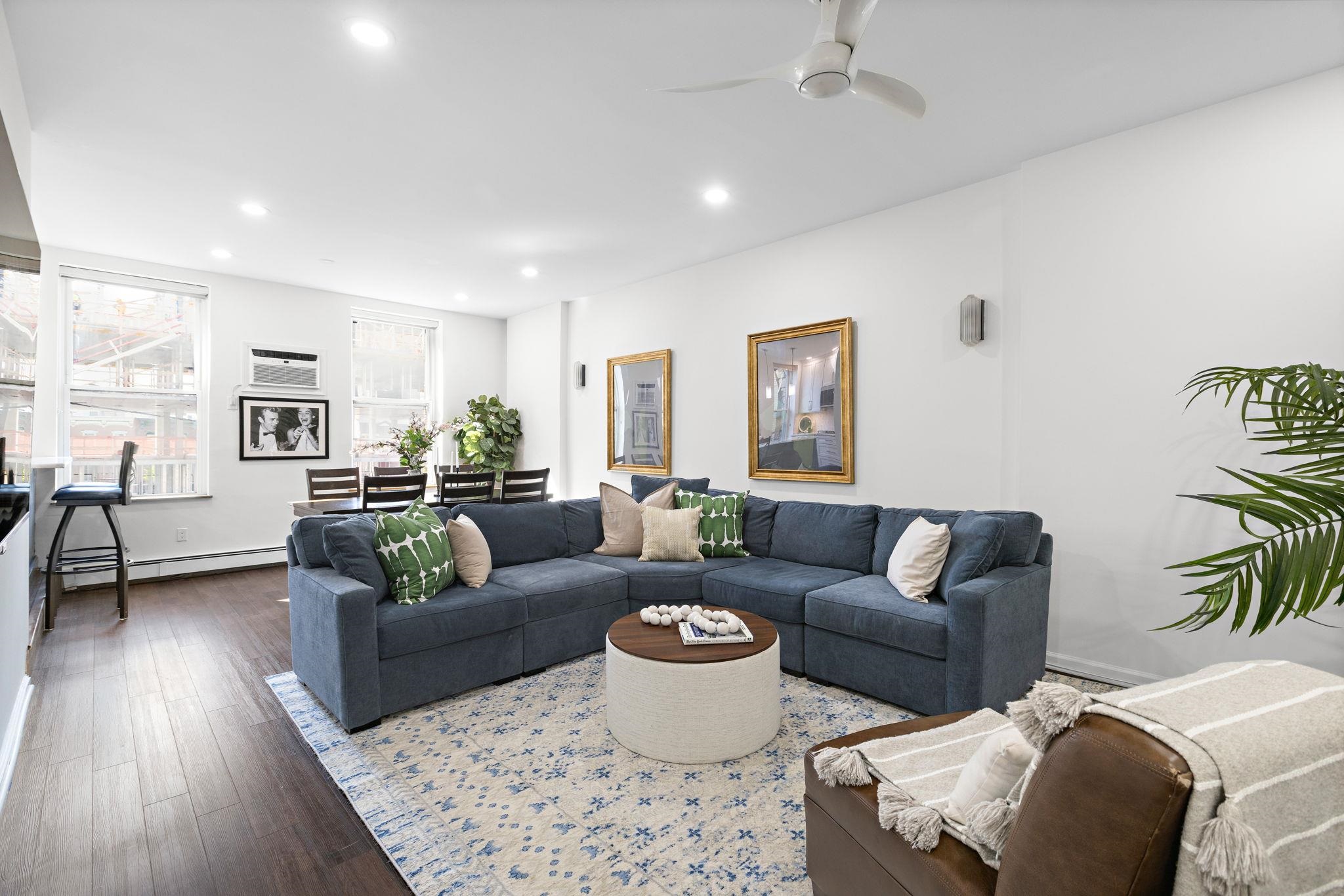 304 HUDSON ST Unit: 3