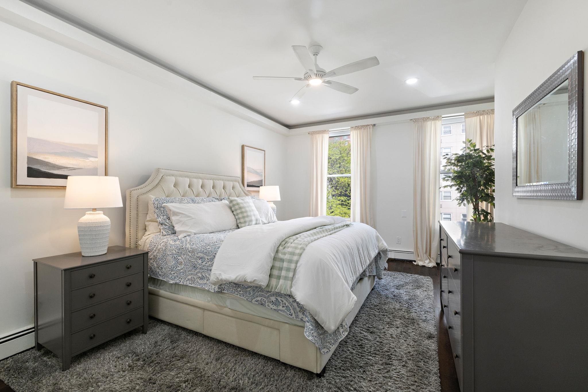 304 HUDSON ST Unit: 3