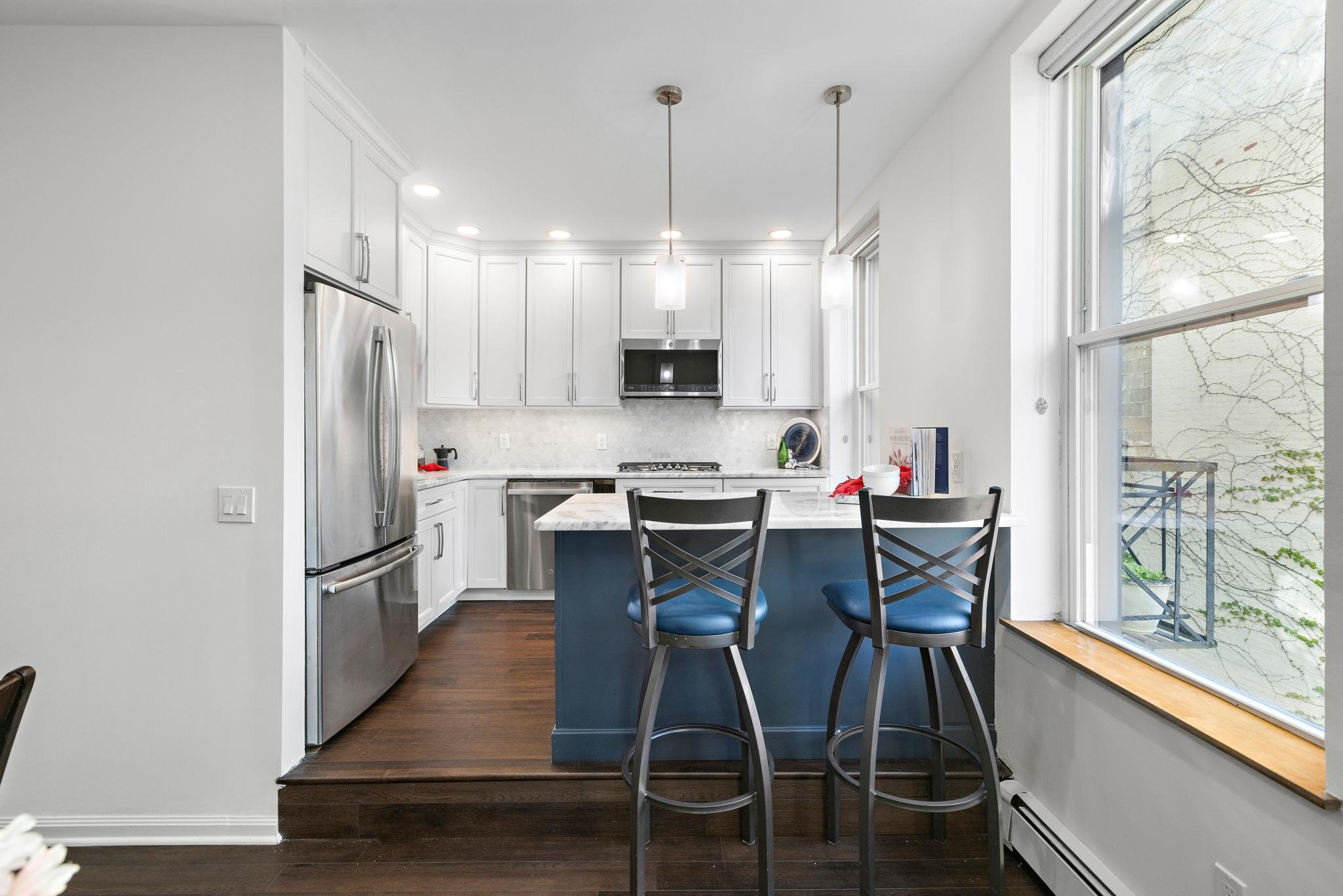 304 HUDSON ST Unit: 3