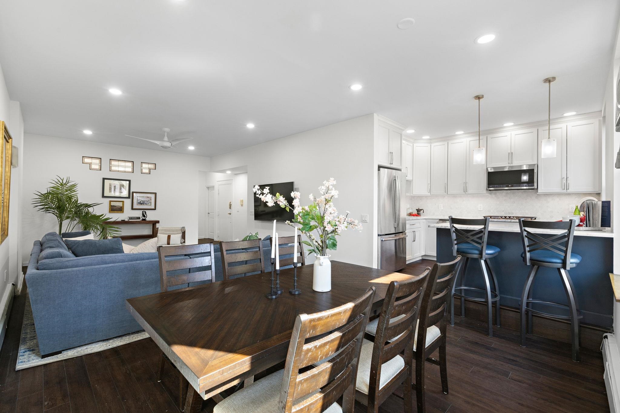 304 HUDSON ST Unit: 3