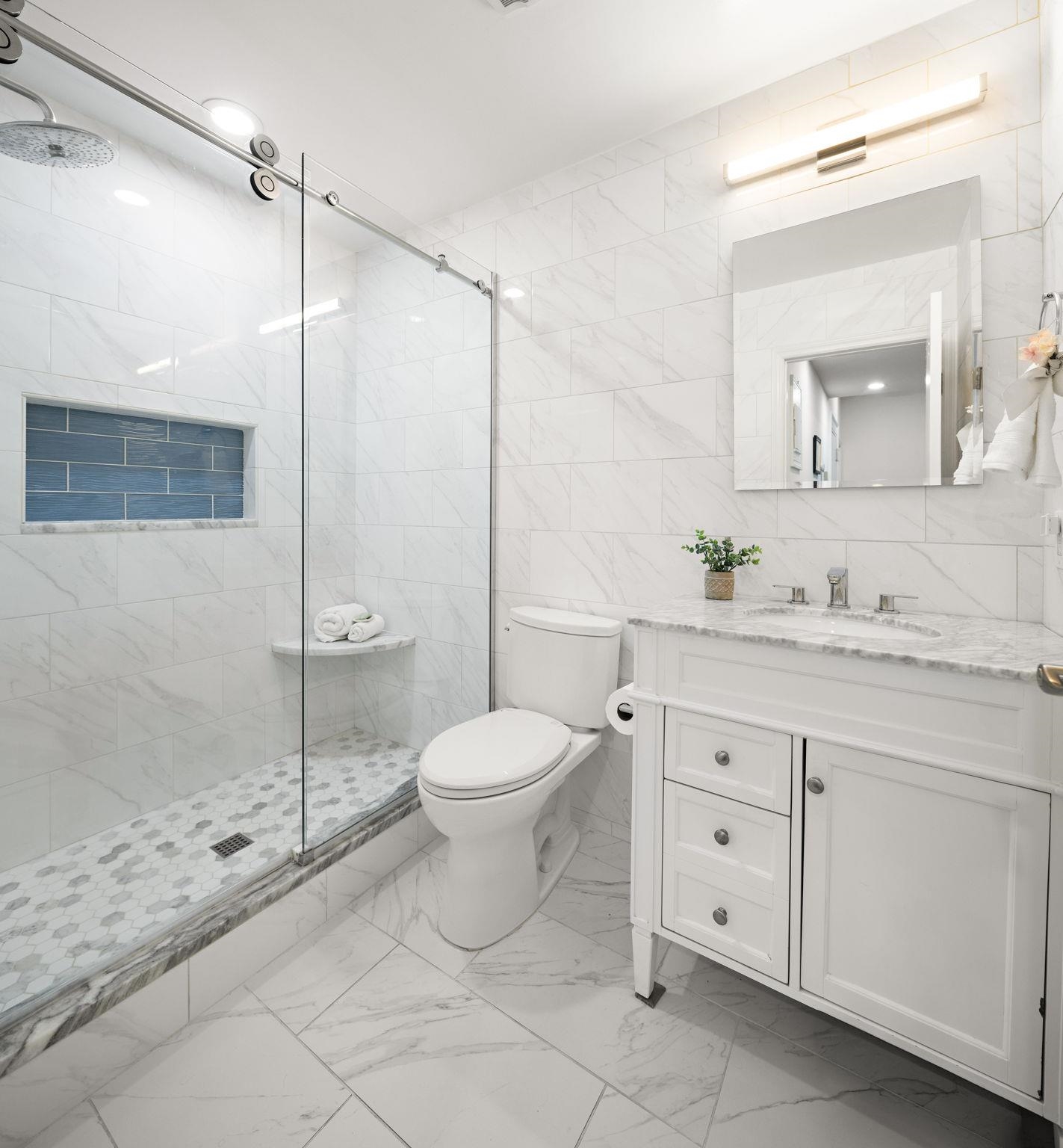 304 HUDSON ST Unit: 3