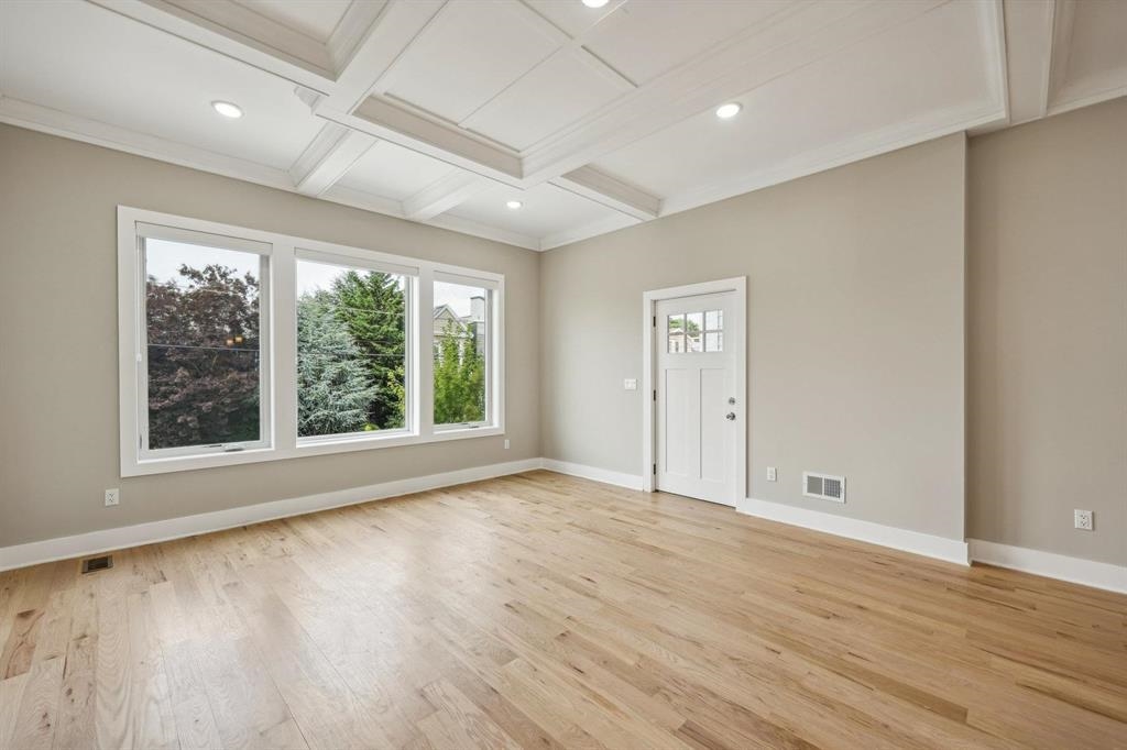 111 POPLAR ST