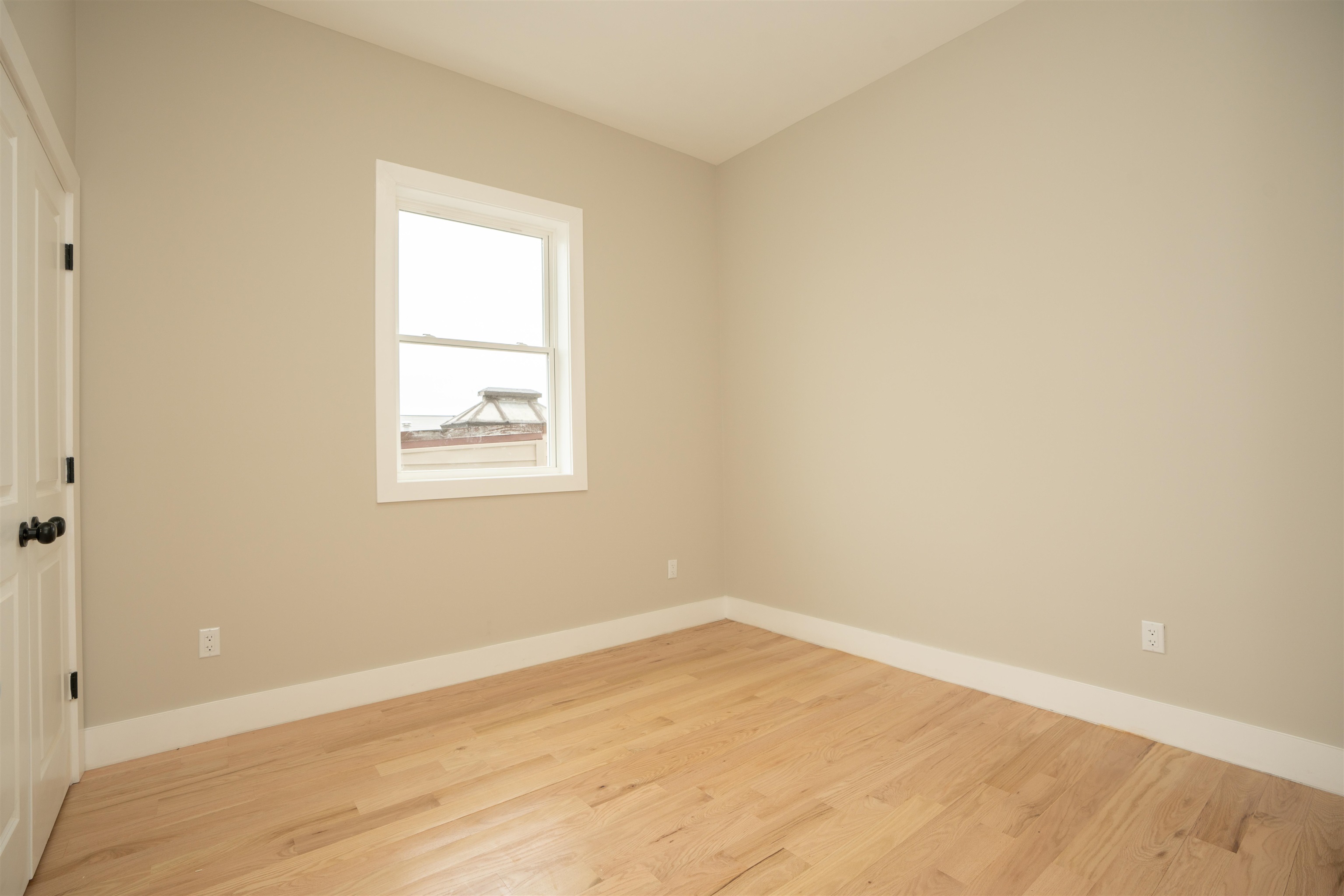 111 POPLAR ST
