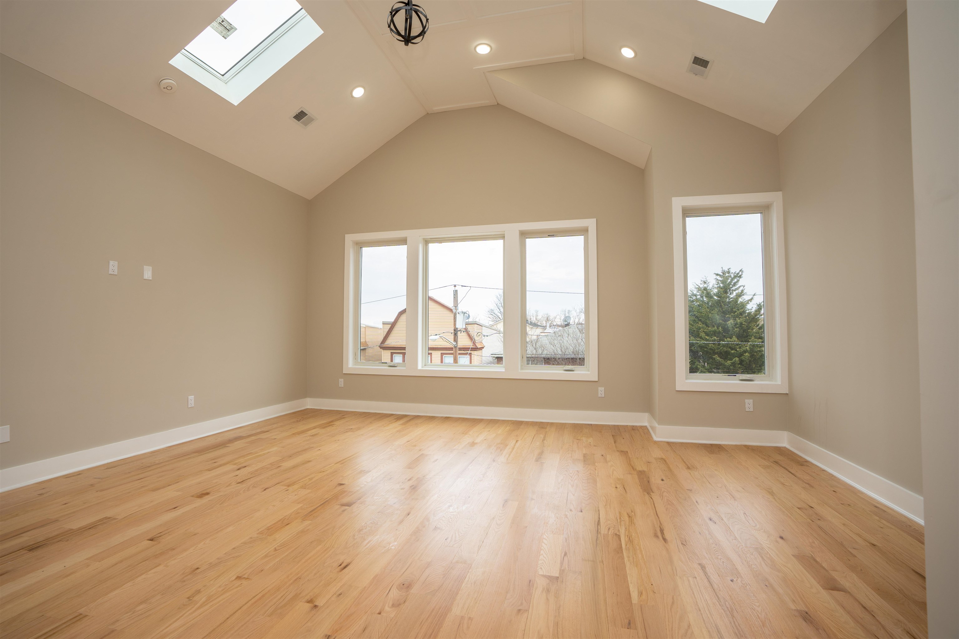 111 POPLAR ST