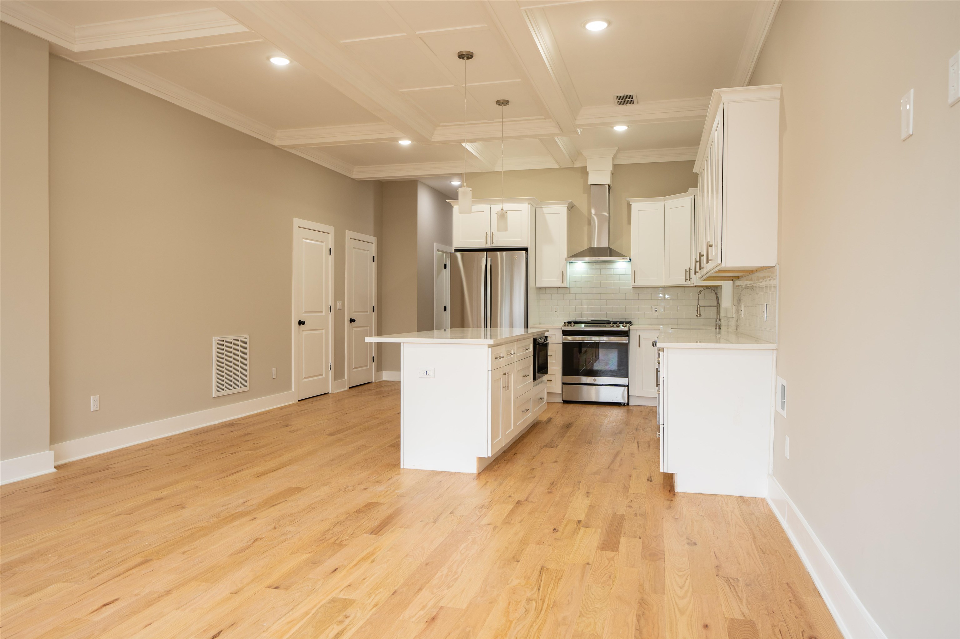 111 POPLAR ST