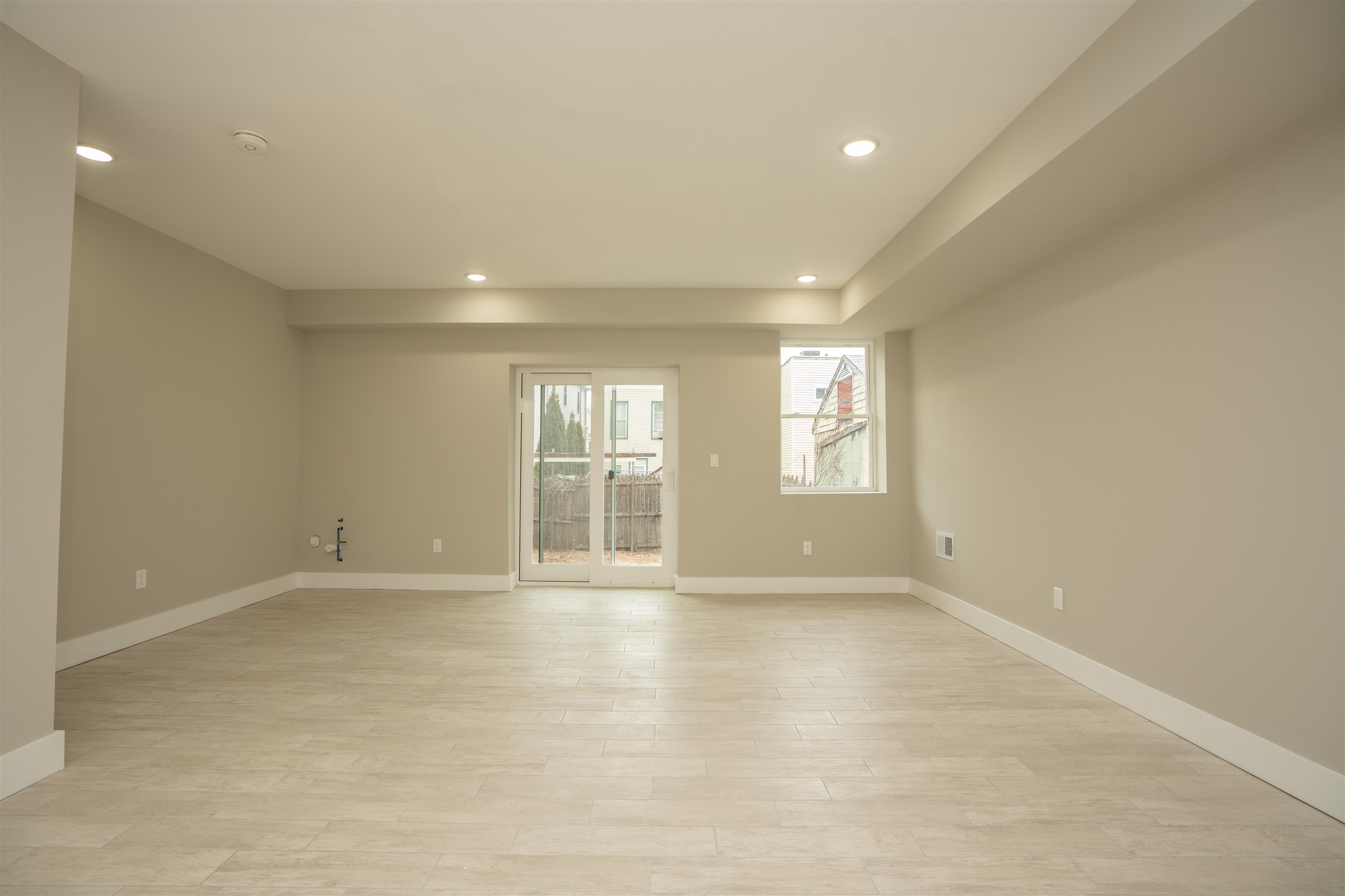 111 POPLAR ST