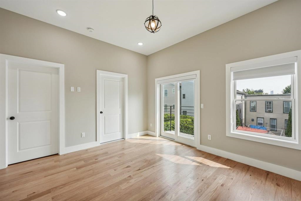 111 POPLAR ST