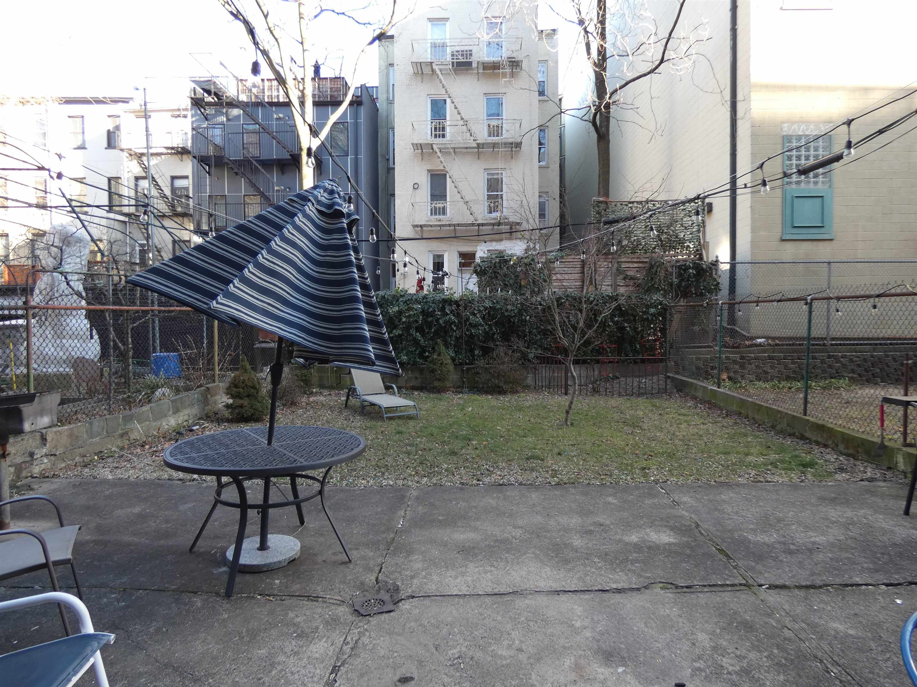 931 PARK AVE Unit: 2L