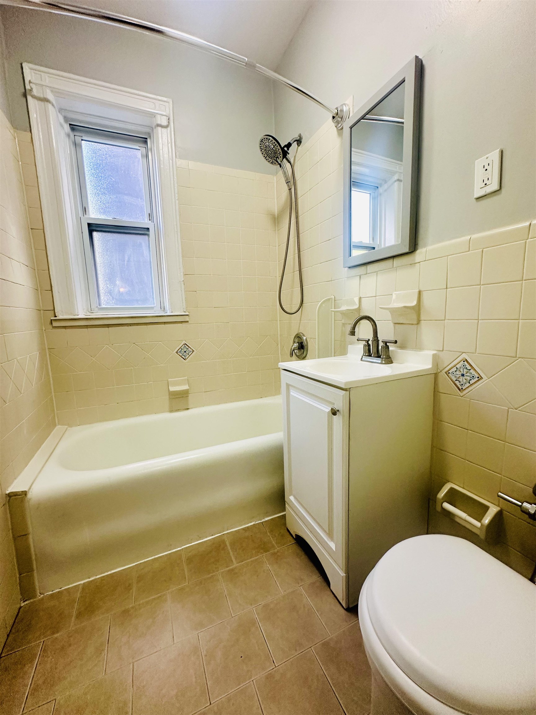 61 CORBIN AVE Unit: A3