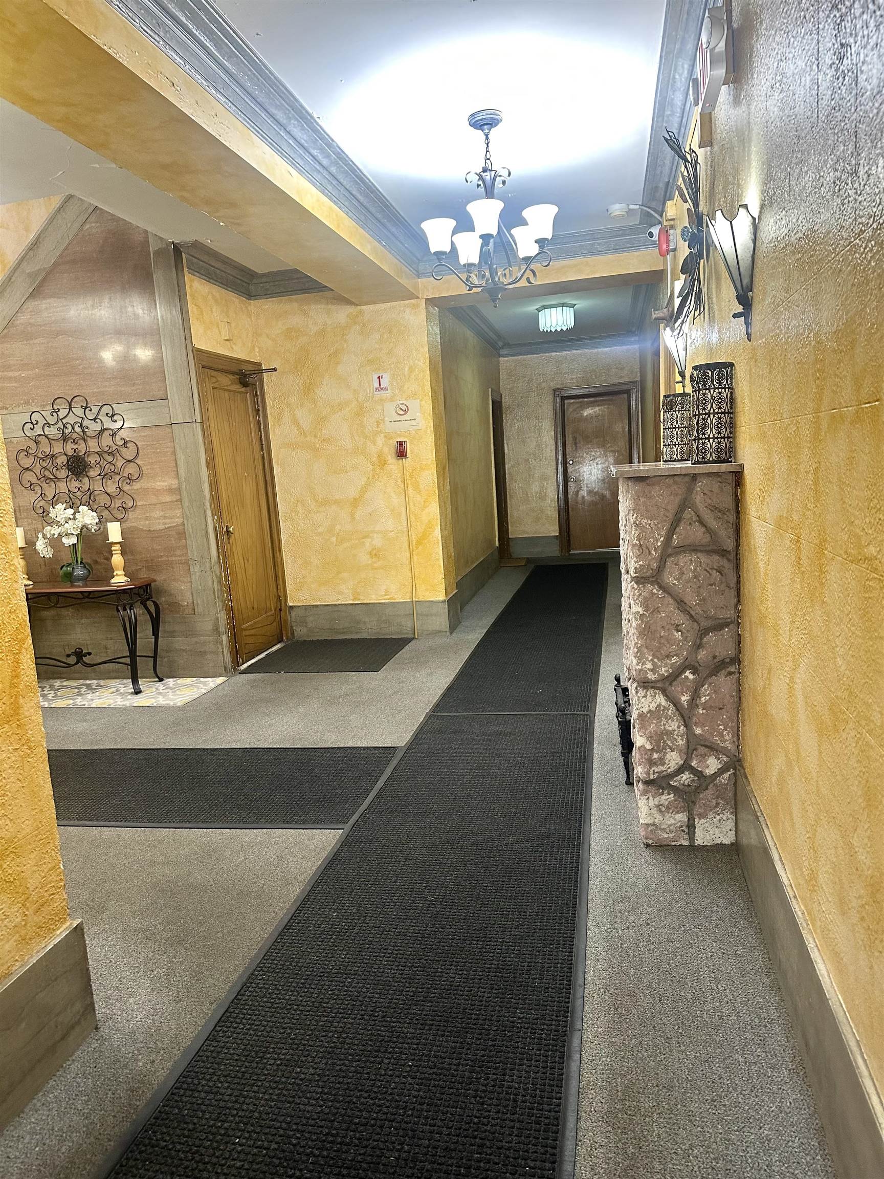61 CORBIN AVE Unit: A3