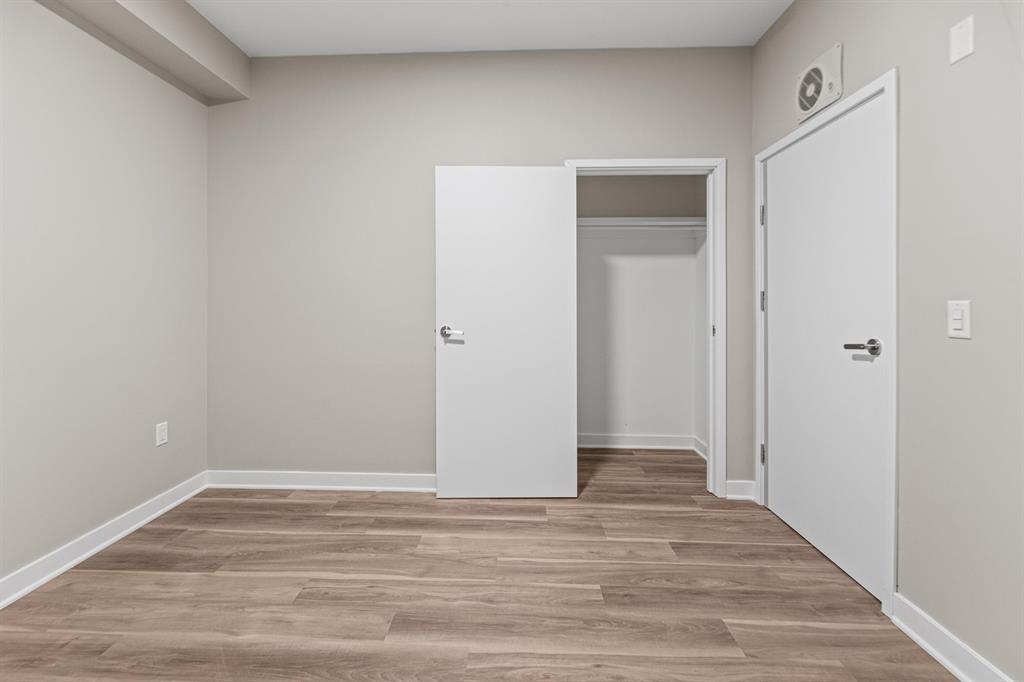 475 COMMUNIPAW AVE Unit: 205
