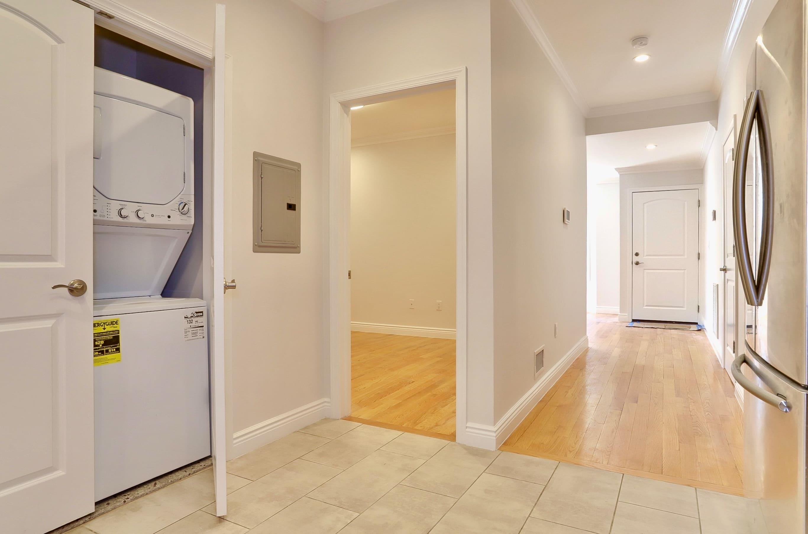106 POPLAR ST Unit: 1