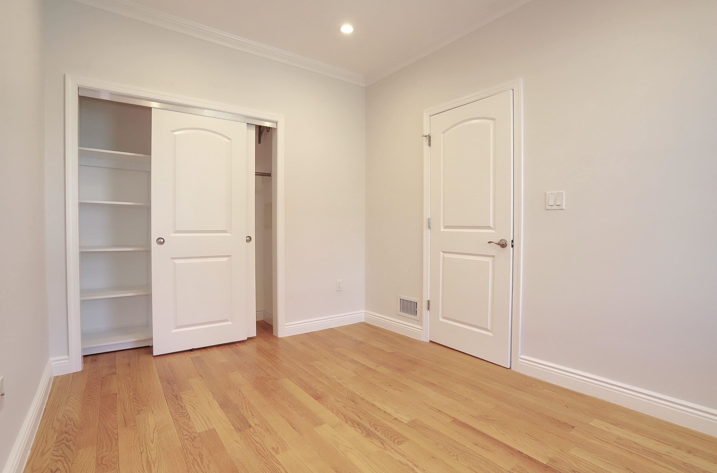 106 POPLAR ST Unit: 1