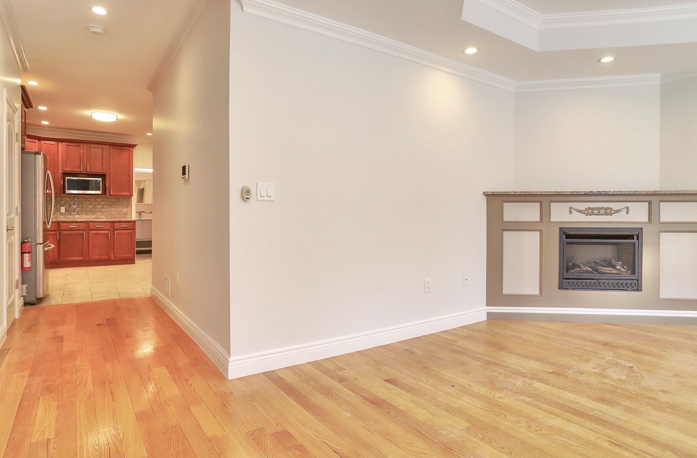 106 POPLAR ST Unit: 1
