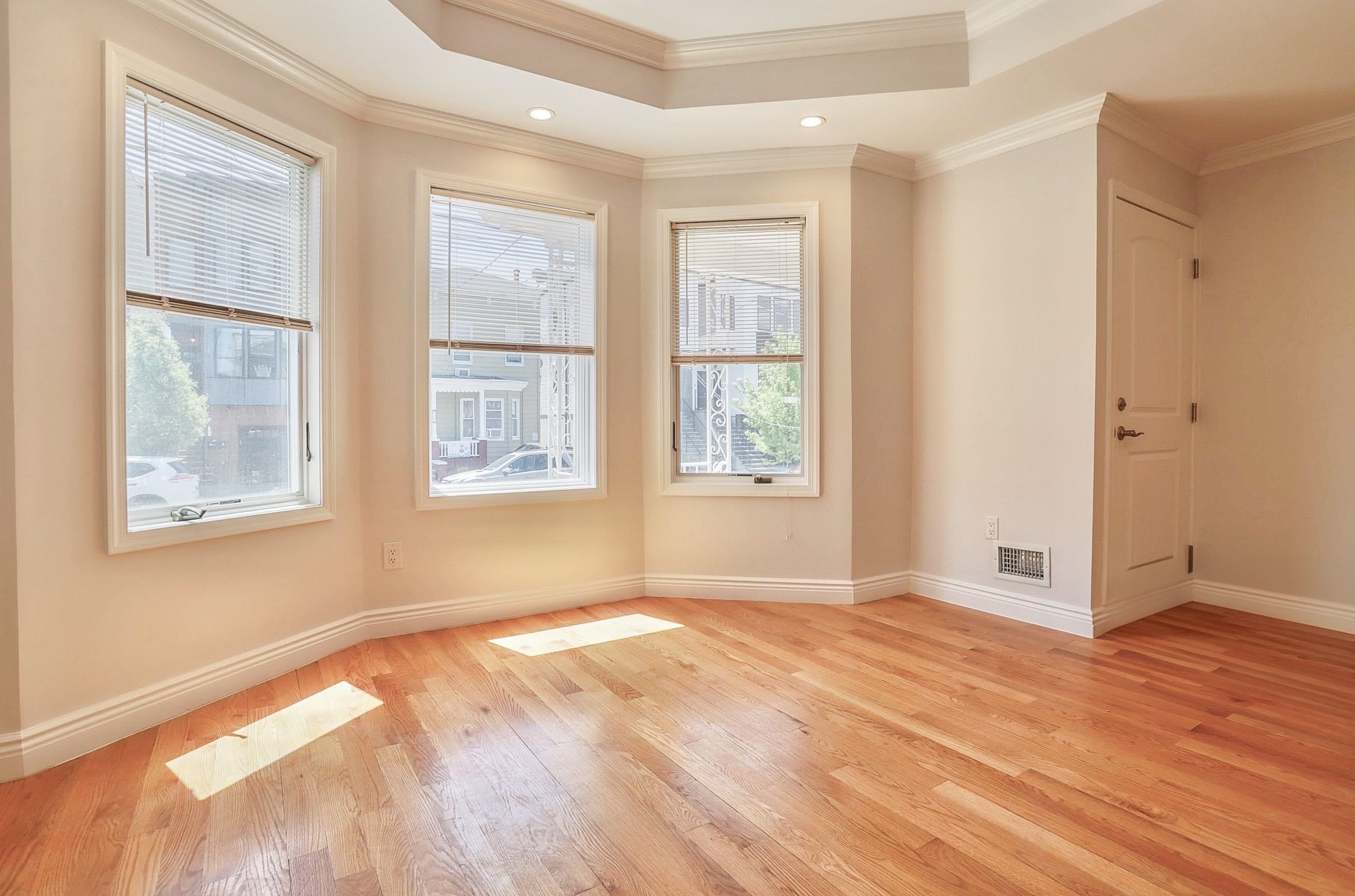 106 POPLAR ST Unit: 1
