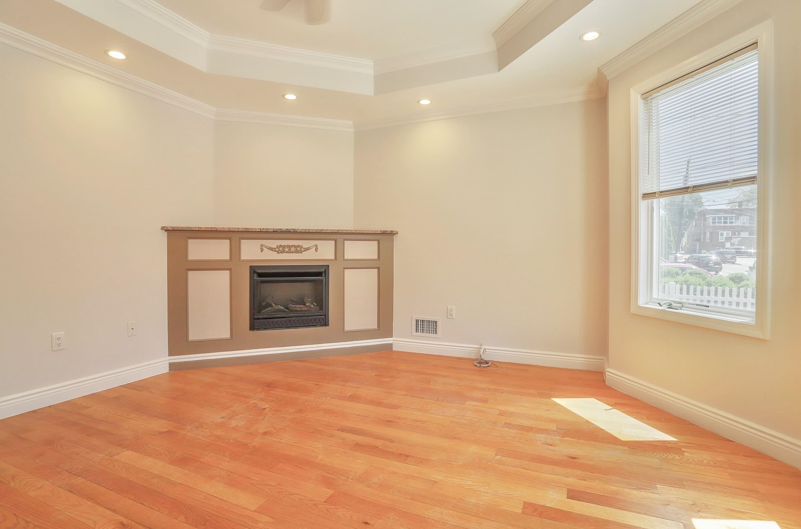 106 POPLAR ST Unit: 1