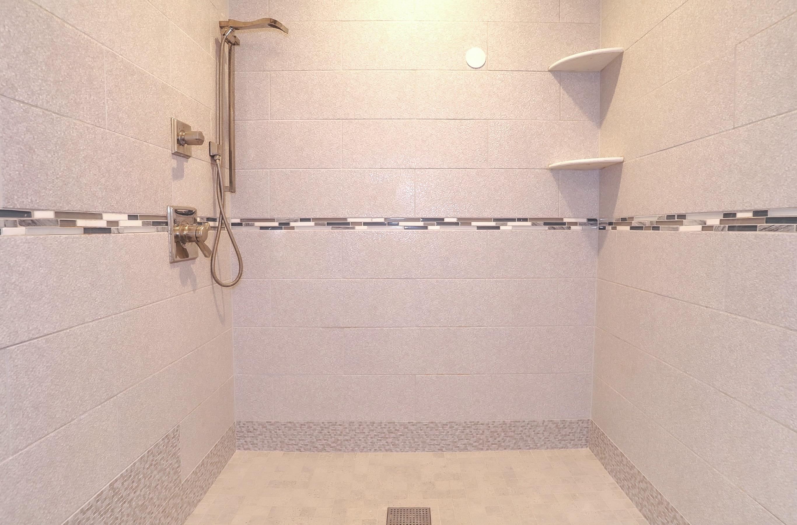 106 POPLAR ST Unit: 1