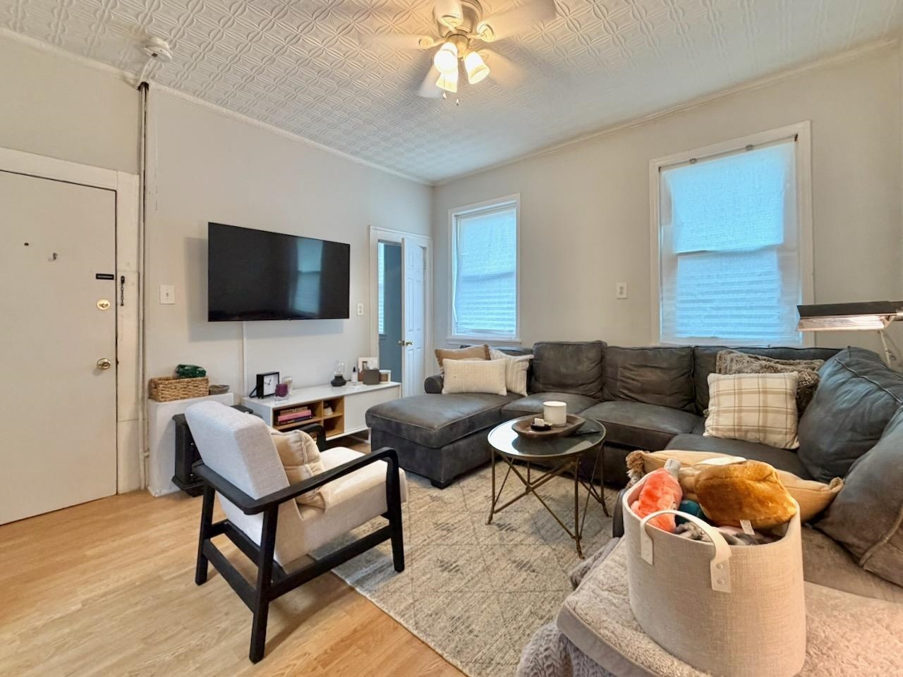 592 PALISADE AVE Unit: 2