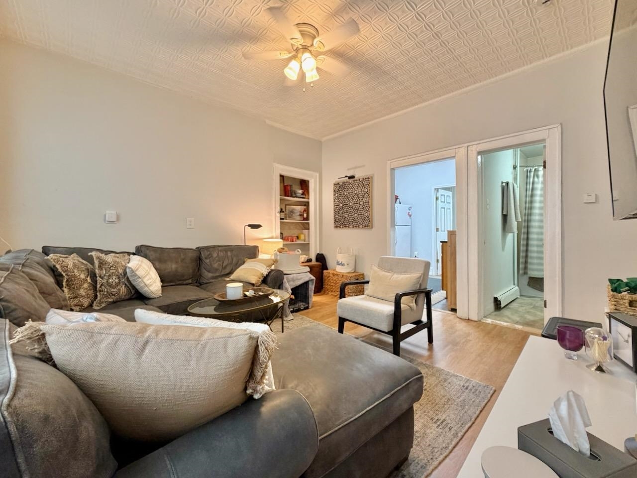 592 PALISADE AVE Unit: 2