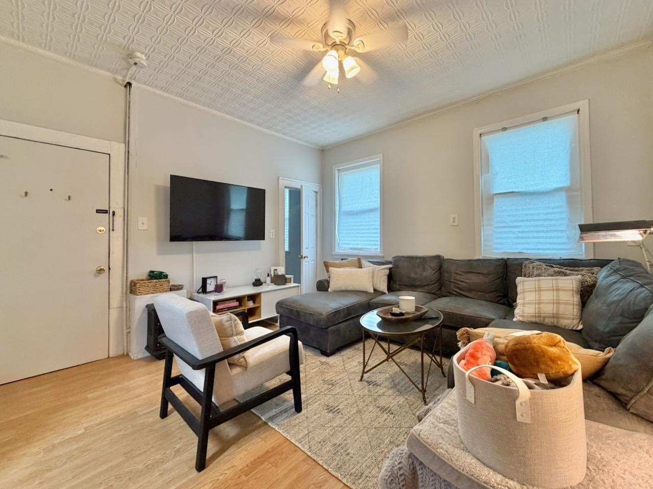 592 PALISADE AVE Unit: 2
