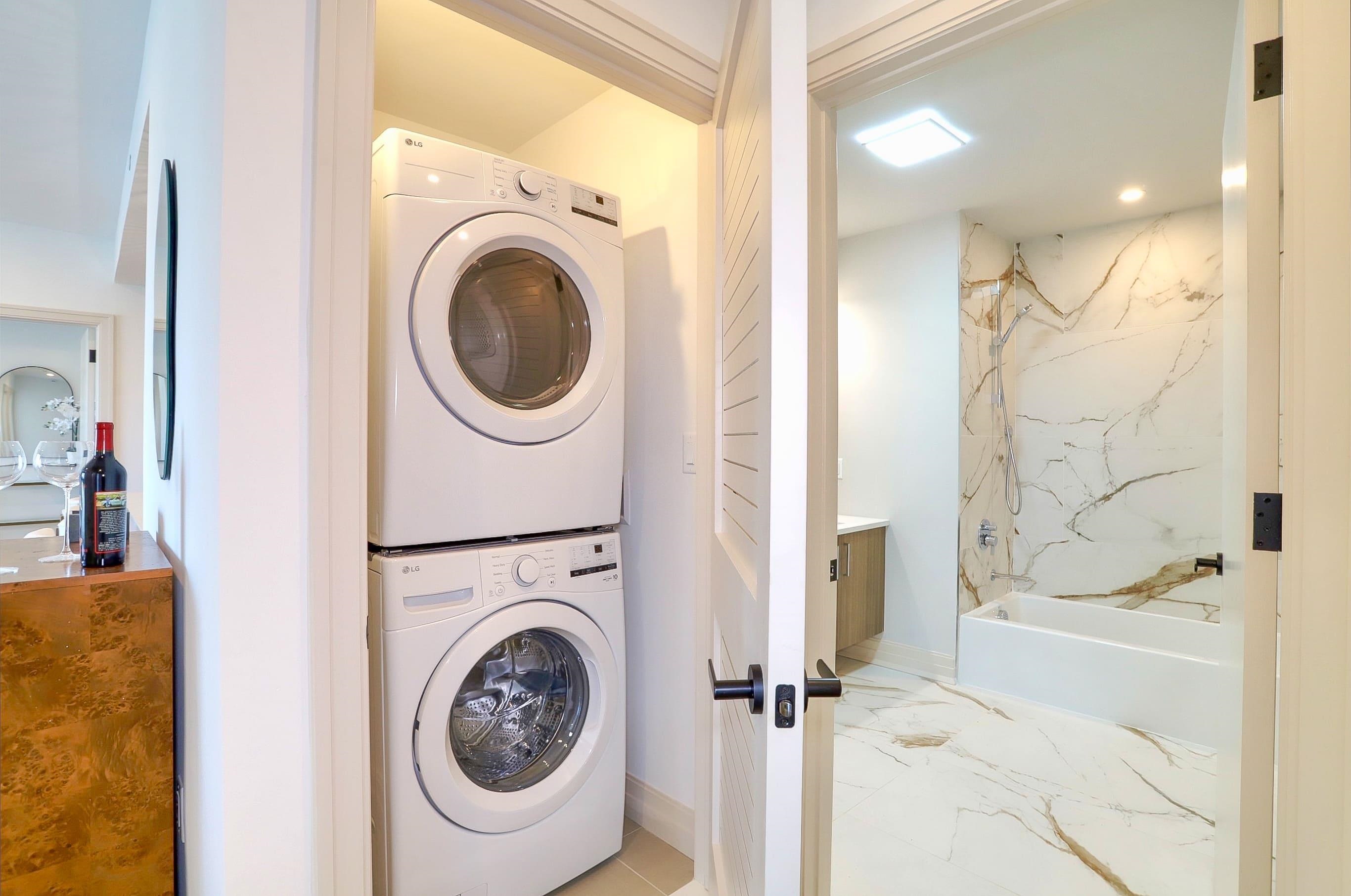 921 MADISON ST Unit: 605