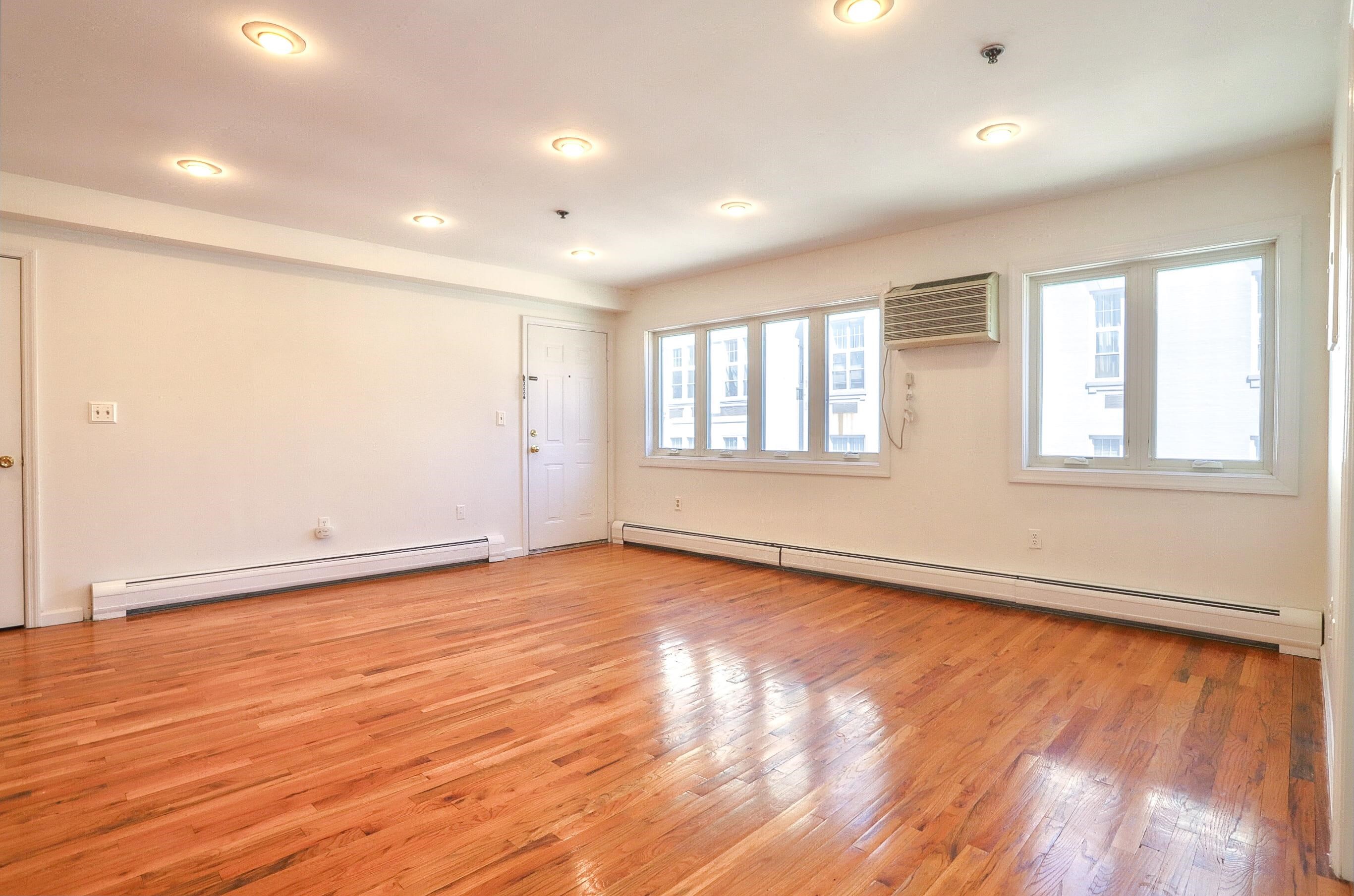 632 ADAMS ST Unit: 3