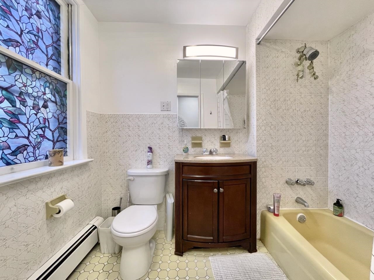 227 CLINTON ST Unit: 3