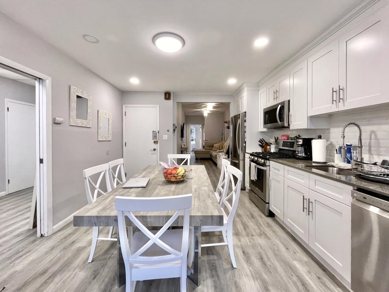 227 CLINTON ST Unit: 3