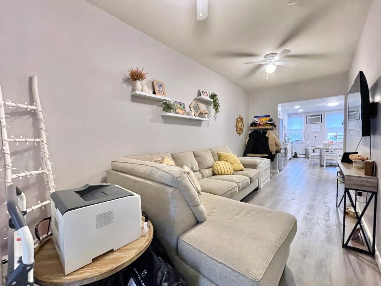 227 CLINTON ST Unit: 3