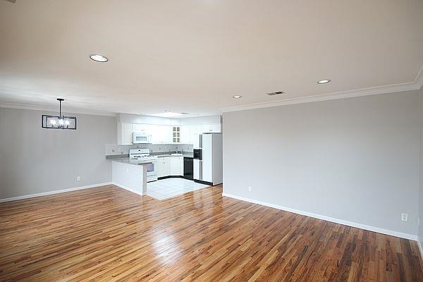 247 TERRACE AVE Unit: 2