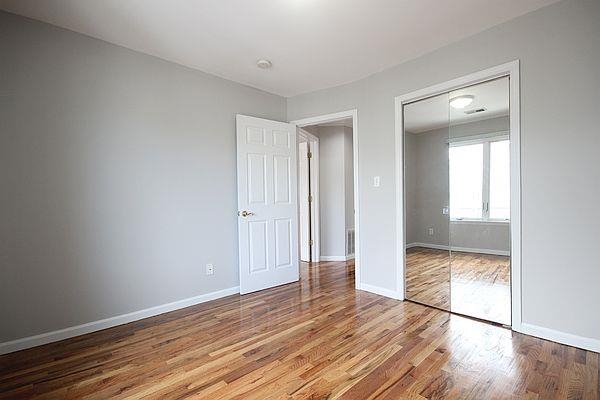 247 TERRACE AVE Unit: 2