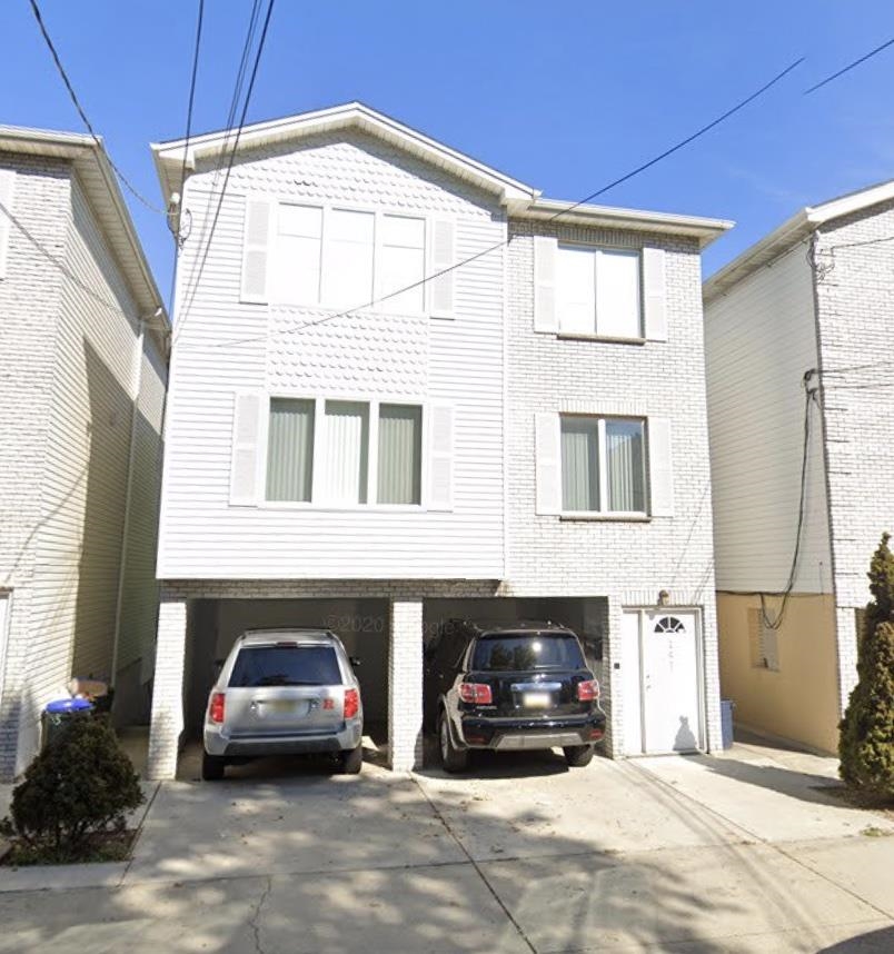 247 TERRACE AVE Unit: 2