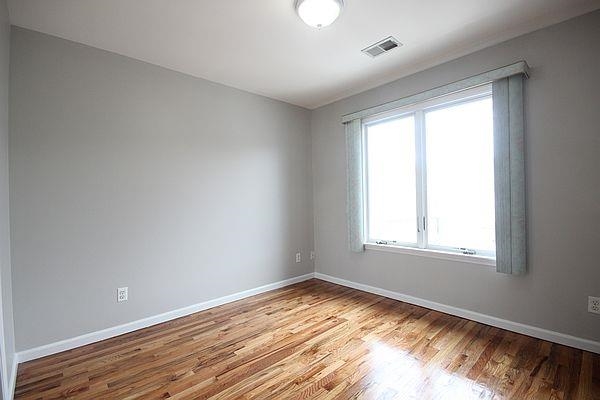 247 TERRACE AVE Unit: 2