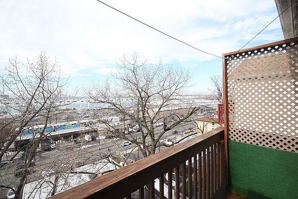 247 TERRACE AVE Unit: 2