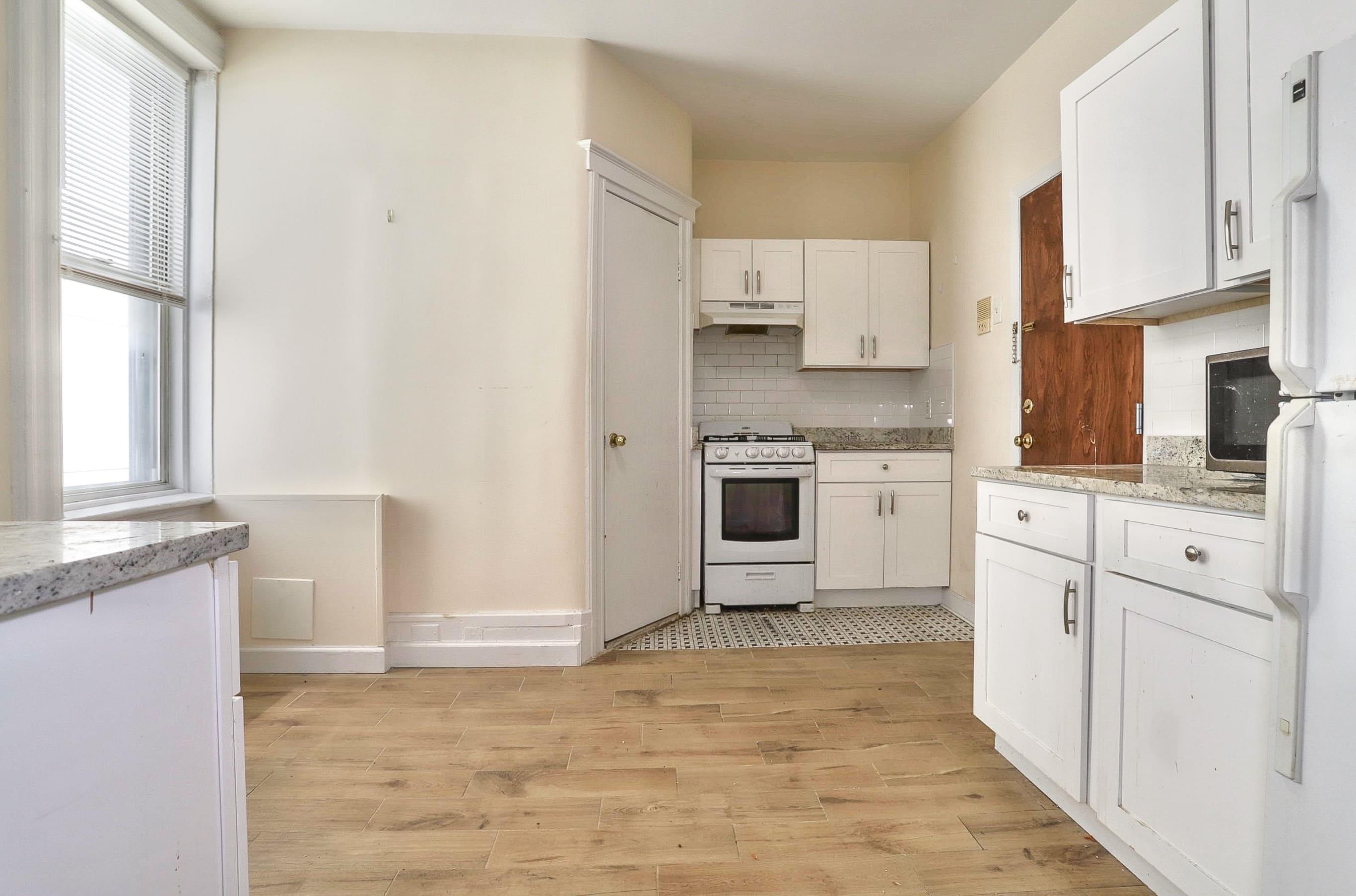 327 JACKSON ST Unit: 17