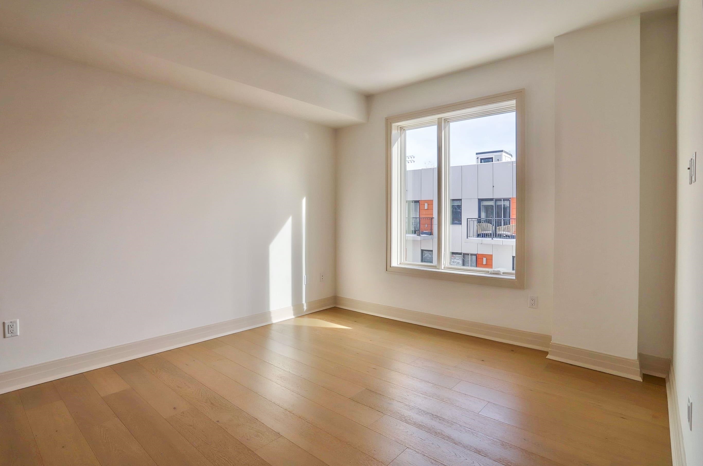 921 MADISON ST Unit: 505