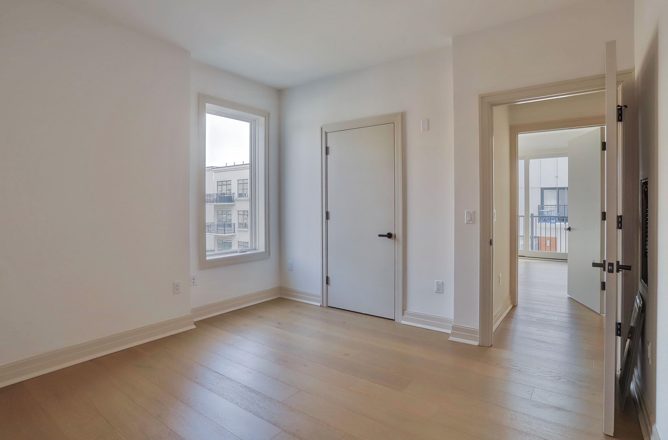 921 MADISON ST Unit: 505