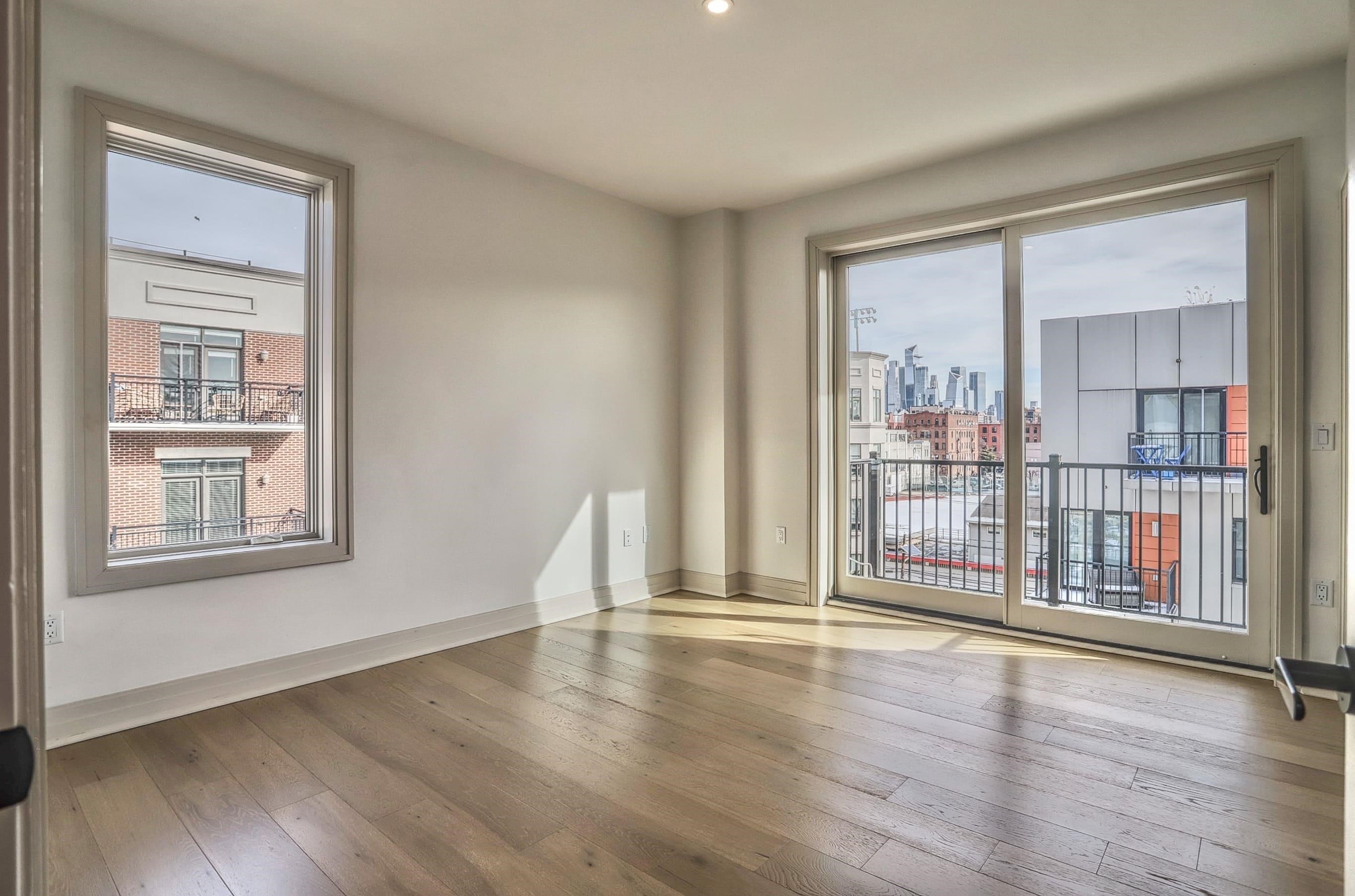 921 MADISON ST Unit: 505